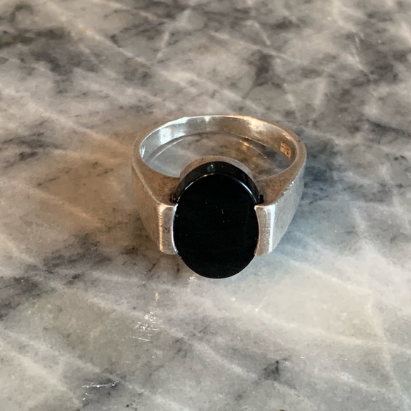 Sterling Silver Ring Black Onyx Stone Stamped 925 Size 7 Vintage Minimalist - Picture 2 of 12